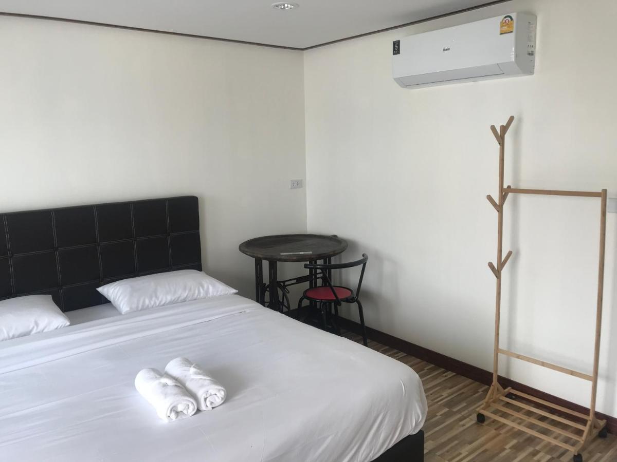 บ้านวิรา ห้องพัก Baan Wira Хон Каен Экстерьер фото